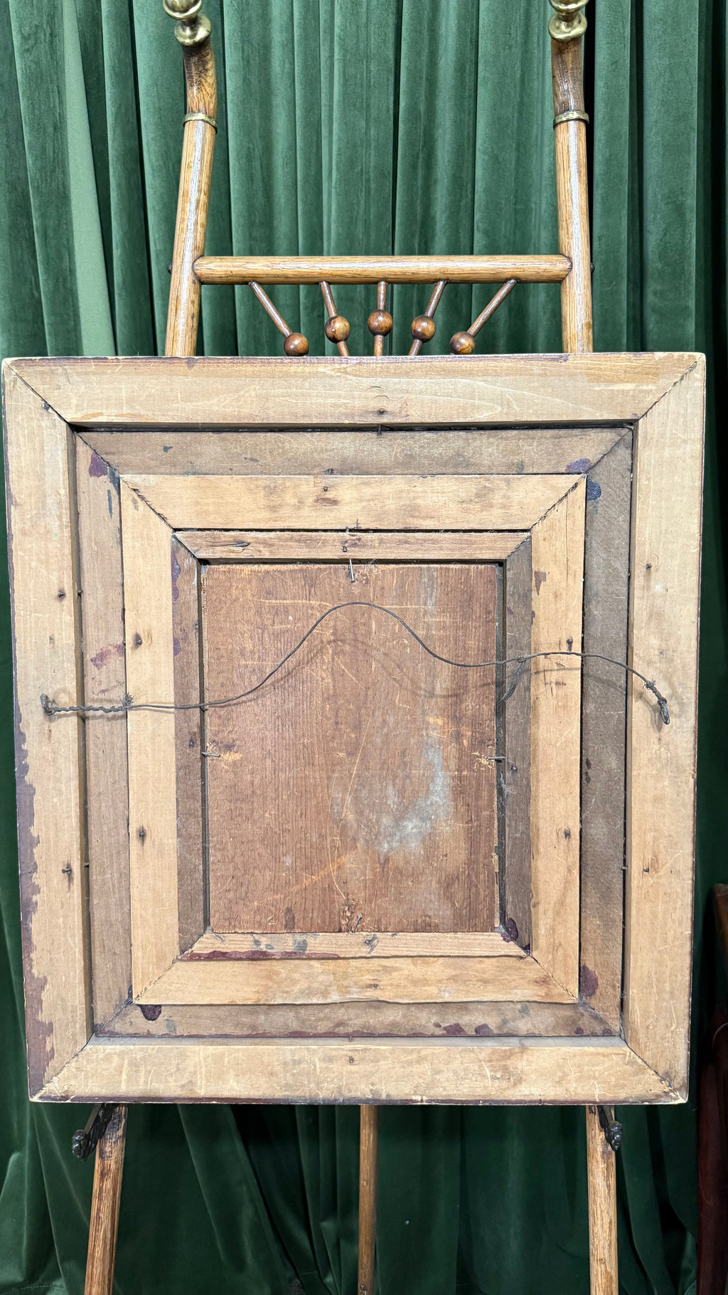 Elegant antique-style mirror