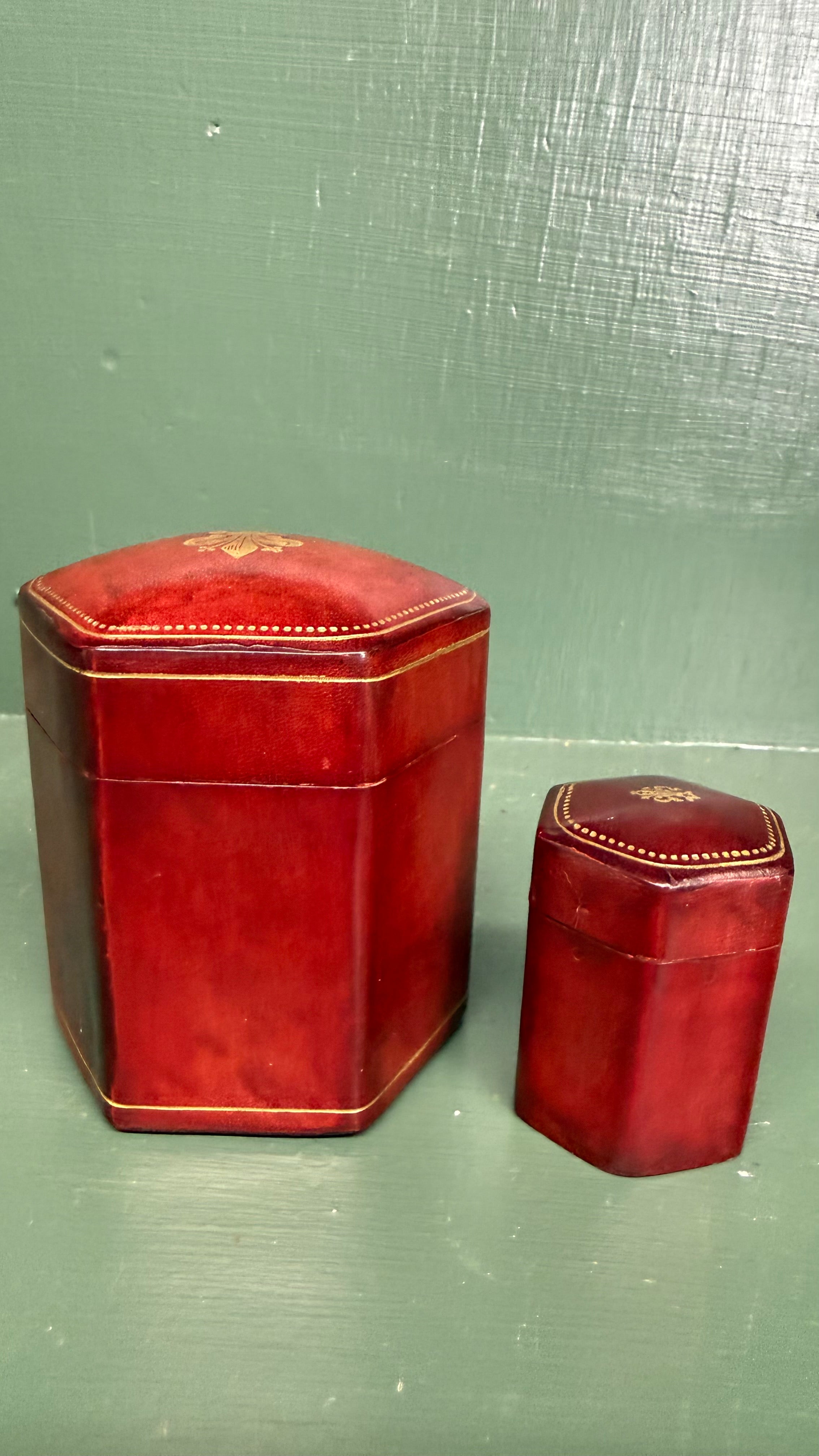 (Reserved) 2 Florentine leather boxes