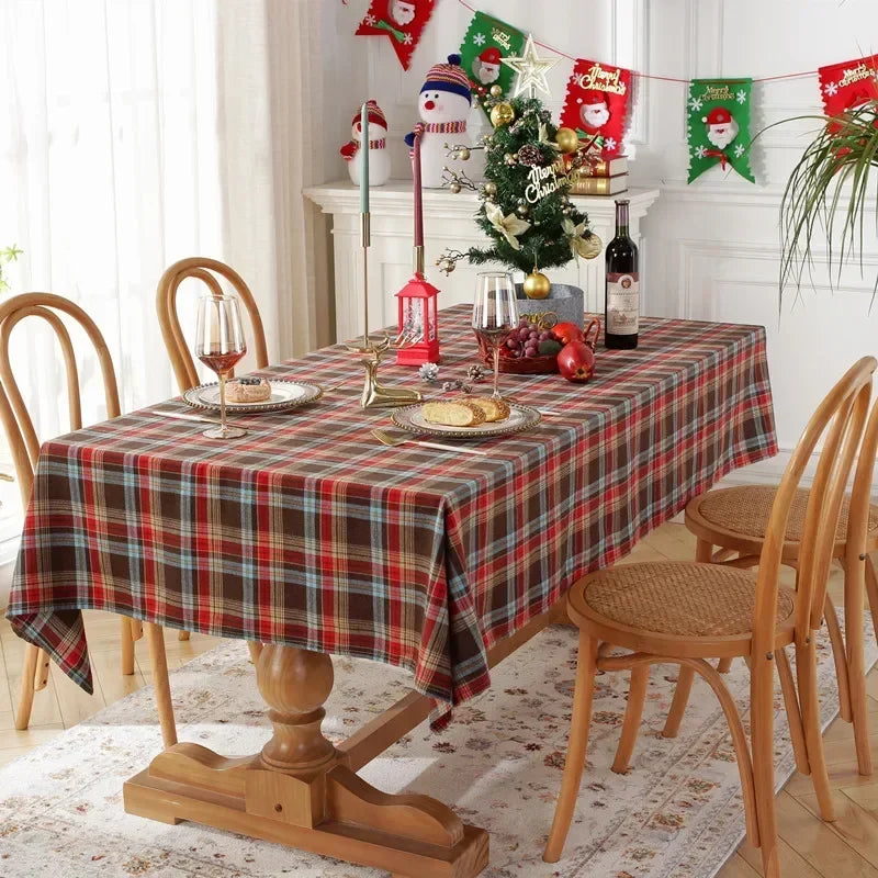 Timeless Holiday: Plaid Cloth