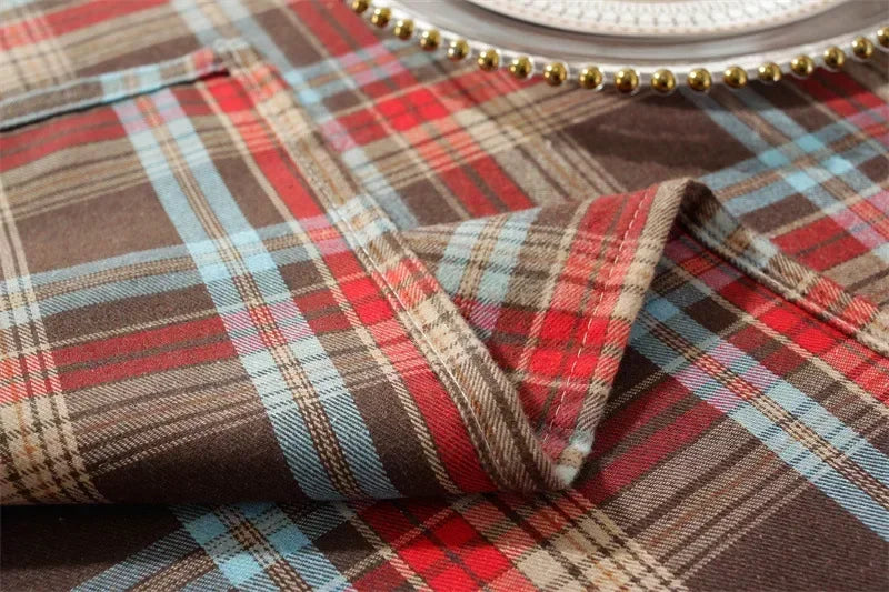 Timeless Holiday: Plaid Cloth