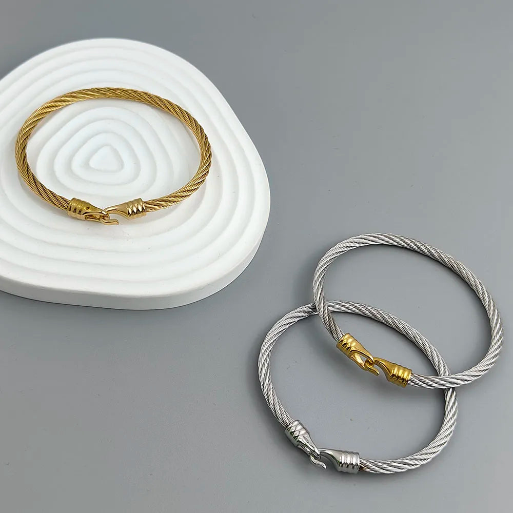 Timeless 18K Gold Plated 'Sailor's Knot' Bangle Bracelet | Classic Pave Clasp and Exquisite Design