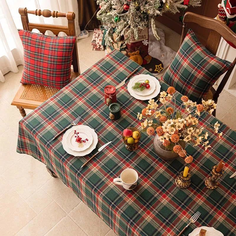Timeless Holiday: Plaid Cloth