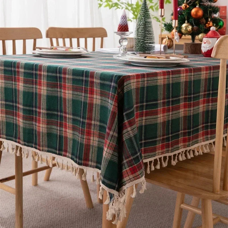Timeless Holiday: Plaid Cloth